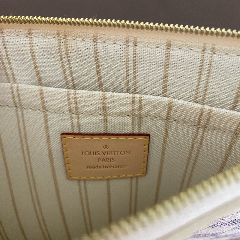 🆕 LOUIS VUITTON 🆕 AUTHENTIC ~ DAMIER AZUR ~ NEVERFULL POUCH ~ WRISTLET ~ LARGE - Picture 8 of 16